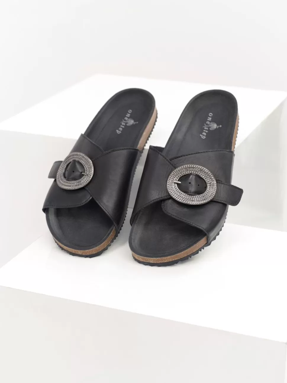 One Step O.Oran - Mules Noires En Cuir A Boucle Metal Grave Best